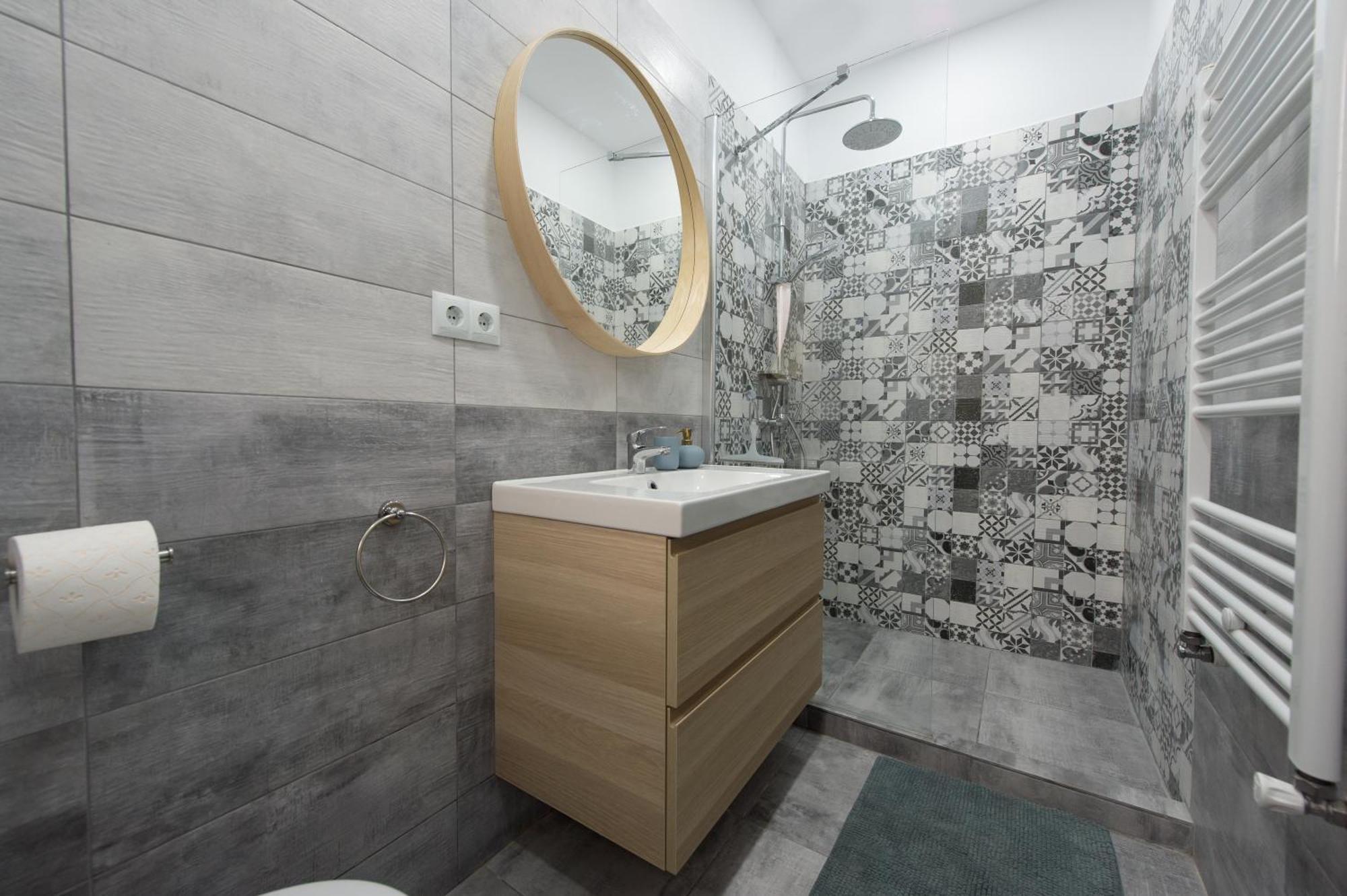 Gorgeous Brasov Flat With Patio And Mountain Views Leilighet Eksteriør bilde